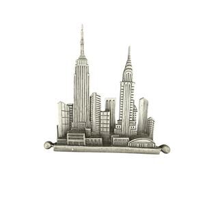 Vintage 1988 'JJ JONETTE Signed NEW YORK CITY SKYLINE PEWTER BROOCH 3” x 3”